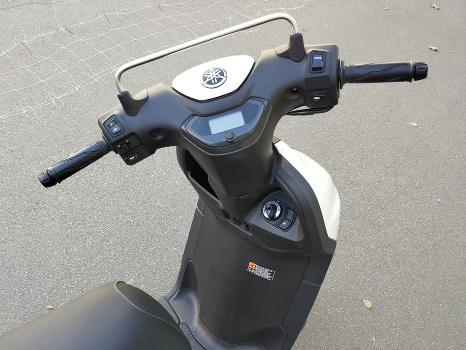 Электроскутер Yamaha Neo's Dual 2025.