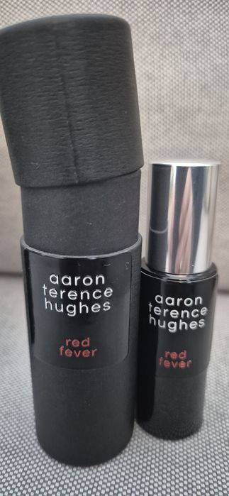 Aaron Terence Hughes - vários