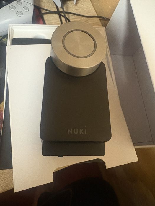 Смарт замок двірний Nuki smart lock pro