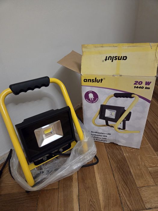 Lampa warsztatowa budowlana reflektor led 20W 1440ln