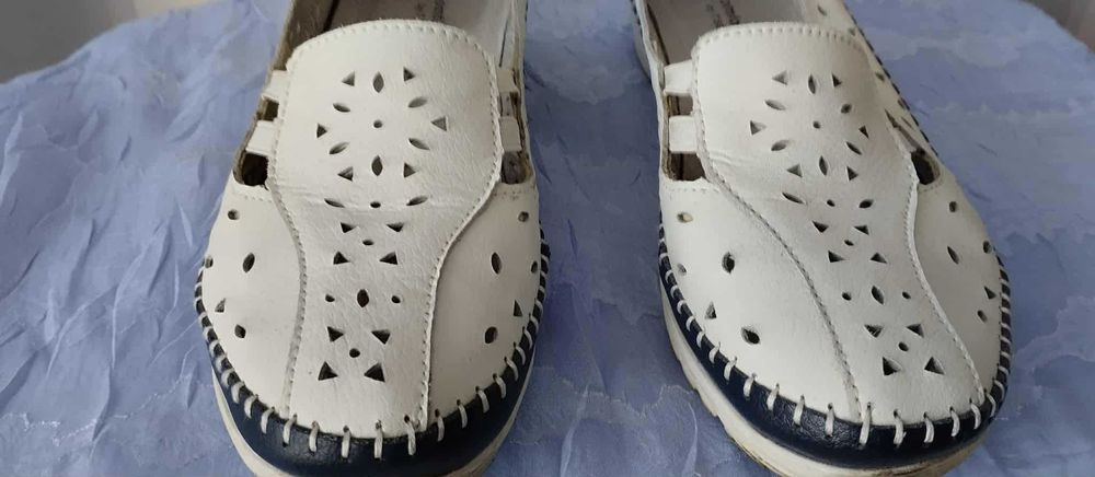 mokasyny damskie -lekkie i wygodne , rozm 40