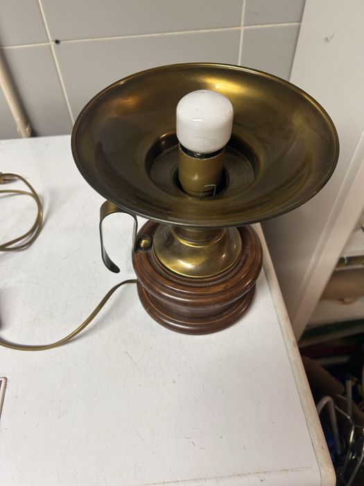 Candeeiro vintage dourado “velho”