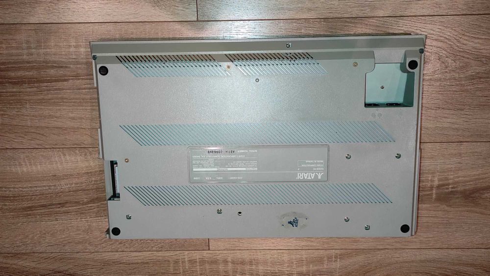 Atari STE 520 4MB RAM! Folia na Logo - Książki, Instrukcja
