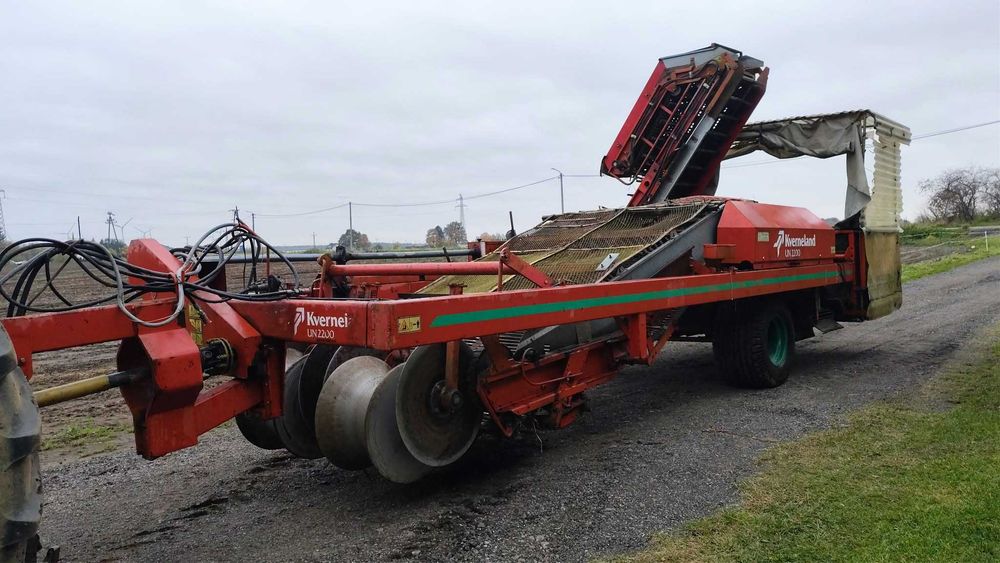 Kombajn do ziemniaków Kverneland UN 2200 kopacza stół przebierczy