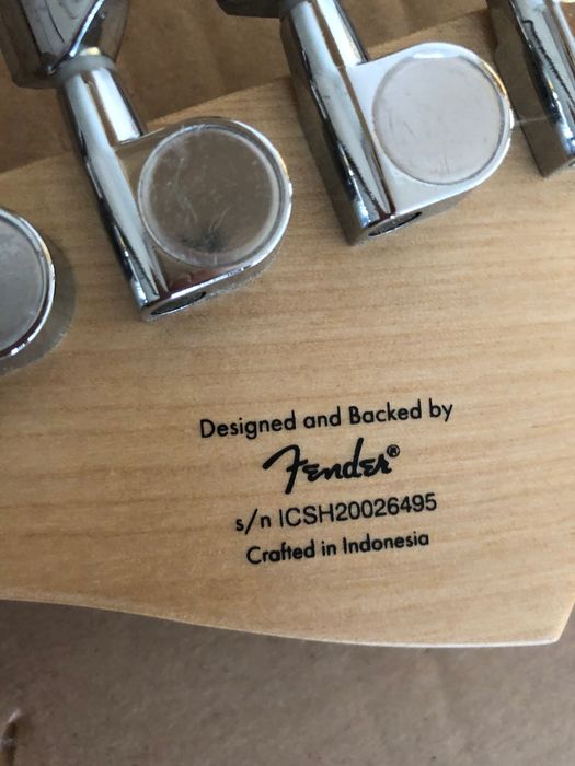 Гитара электро Squier Stratocaster ICSH20026495