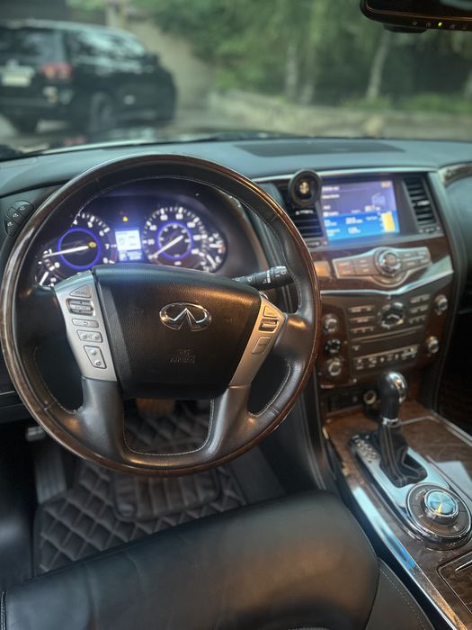 Продам машину infinity q80