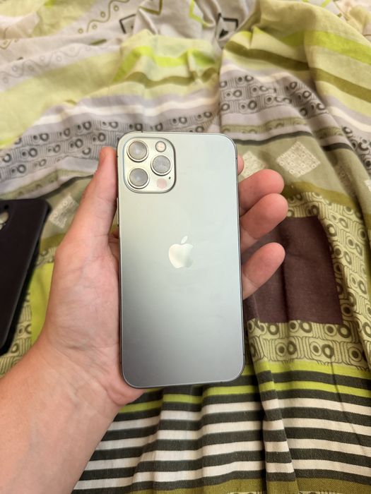 Продам iphone 12 pro