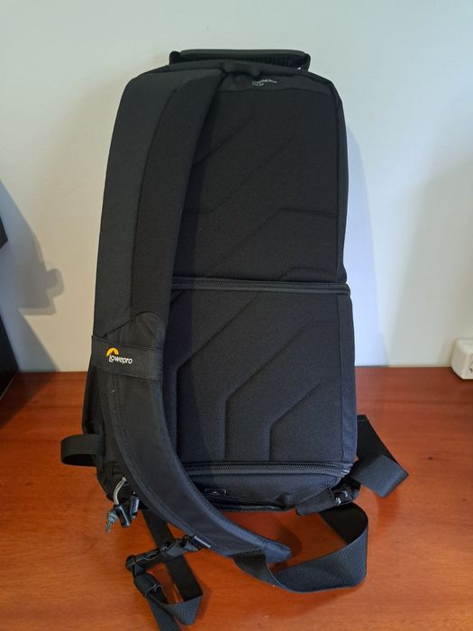 Mochila fotográfica LOWEPRO  SlingShot Edge 250 AW (como nova)