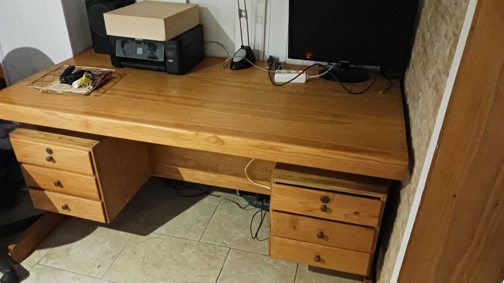 Secretária em pinho