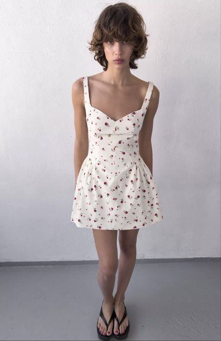 Сукгя zara коротка розмір m