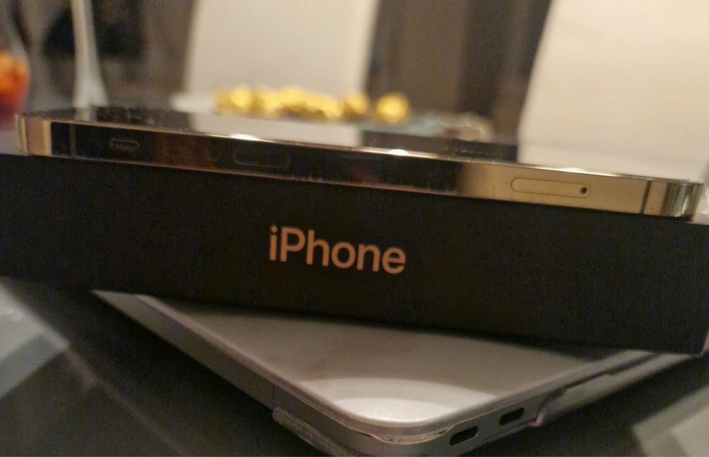 Smartfon Apple IPhone 12 pro 128 gb zloty