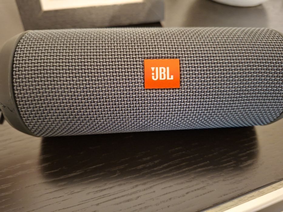 Coluna JBL Flip Essential ESTADO NOVO