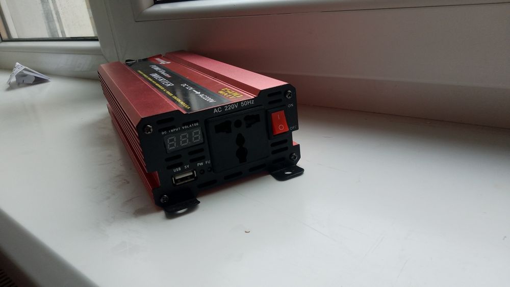 Інвертор powerone PLUS 1500W 12-220V 50HZ КВАДРАТНИЙ СИНУС.  Гарантія 1 рік!!!