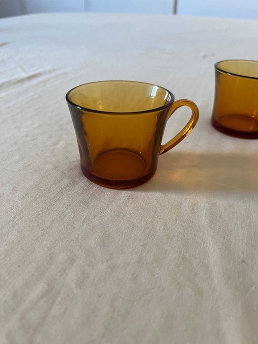4 chávenas de vidro âmbar vintage