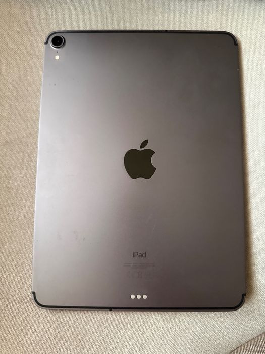 tablet Apple iPad Pro 11   1 generacji. Cellular
