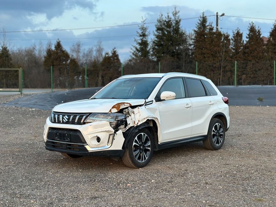 Suzuki Vitara 2020 1.4 turbo 129 koni manual niski przebieg