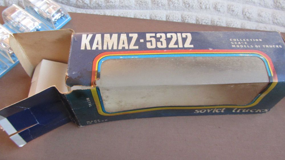 Машинка, автомодель КАМАЗ 53212 ,коробка + набір міні авто часів ссср.