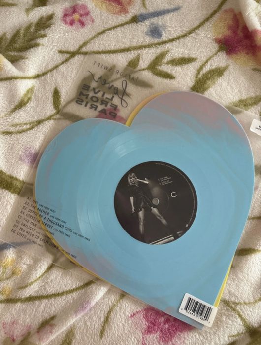 taylor swift - lover live in paris heart shaped vinyl 2LP sealed RARE!
