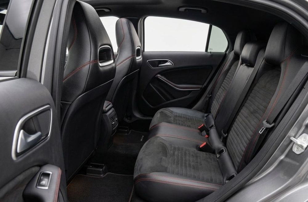 MERCEDES CLA 220D SHOOTINGBRAKE COM PACK AMG AUTO FULL EXTRAS
