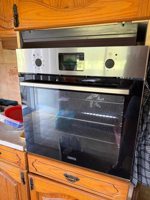 Forno de encastre Zanussi