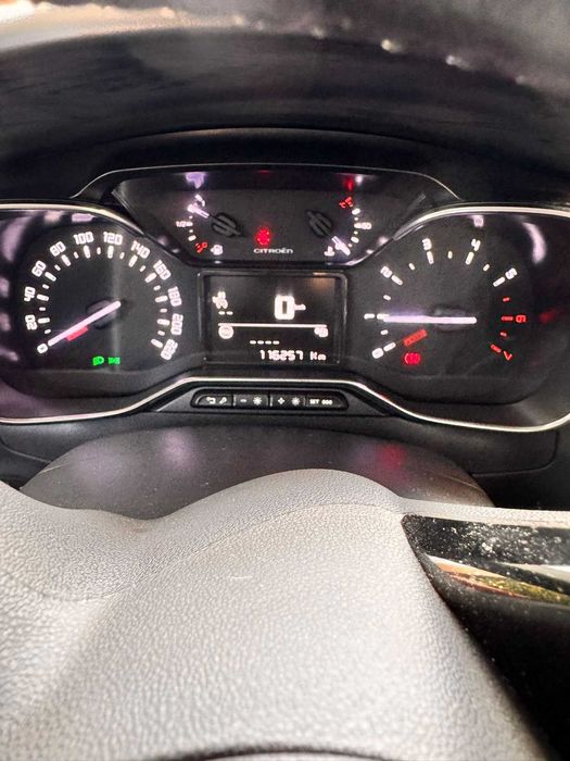 Carro como novo a bom preço