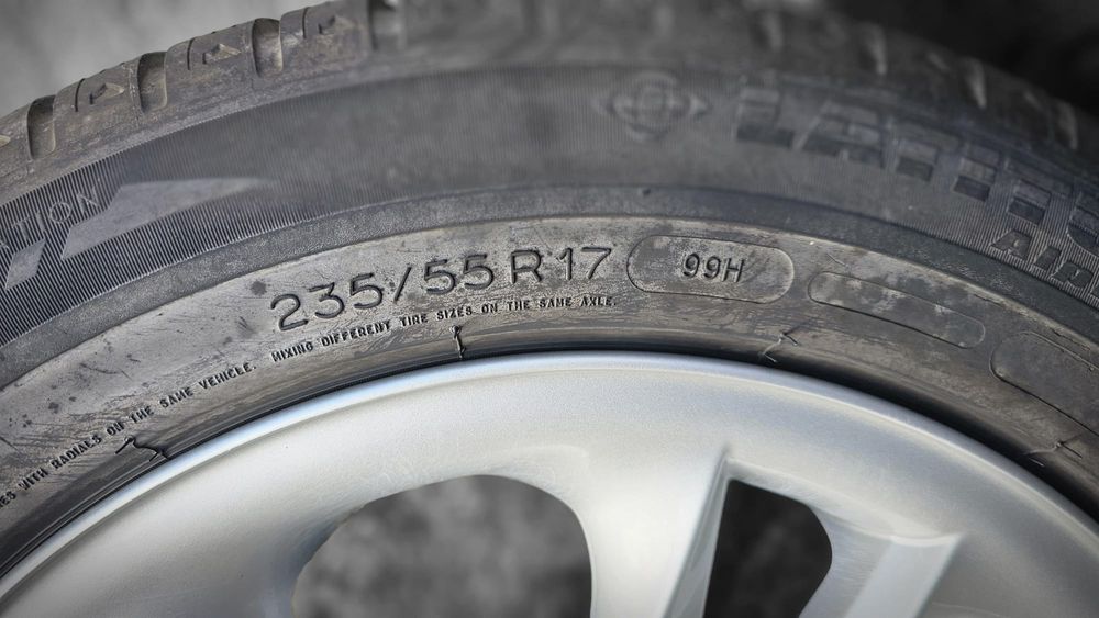 Jantes BMW com pneus 235/55 R17