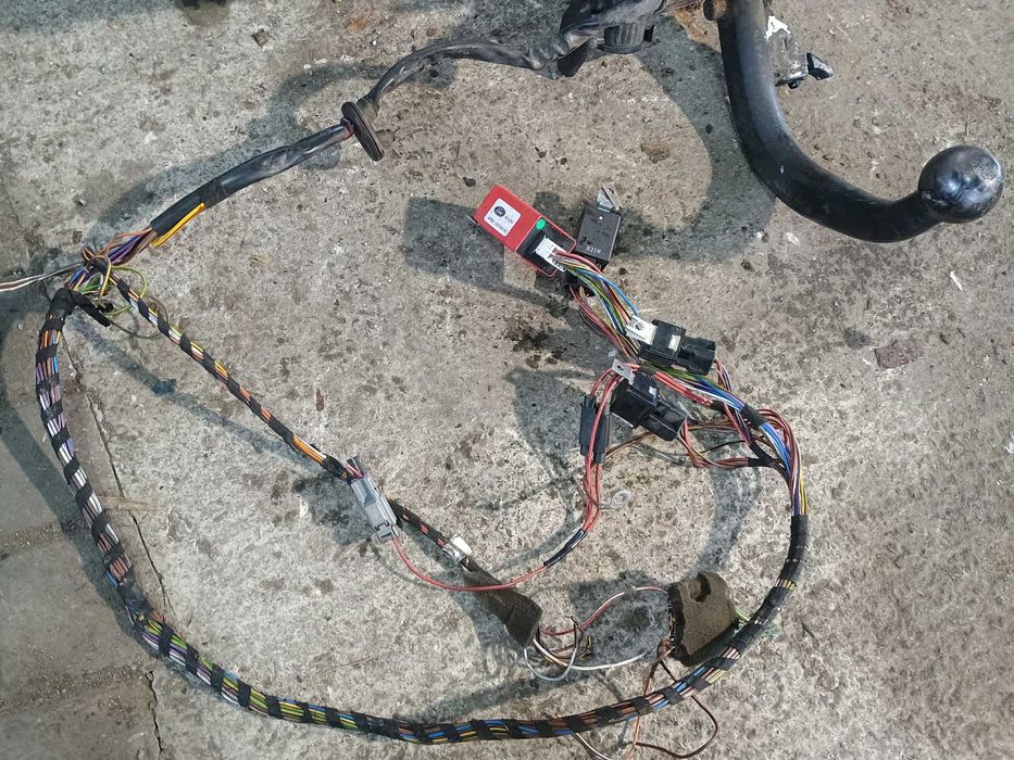 Hak Holowniczy Wypinany Wiązka Moduł Tabliczka Ford Mondeo MK3 HB