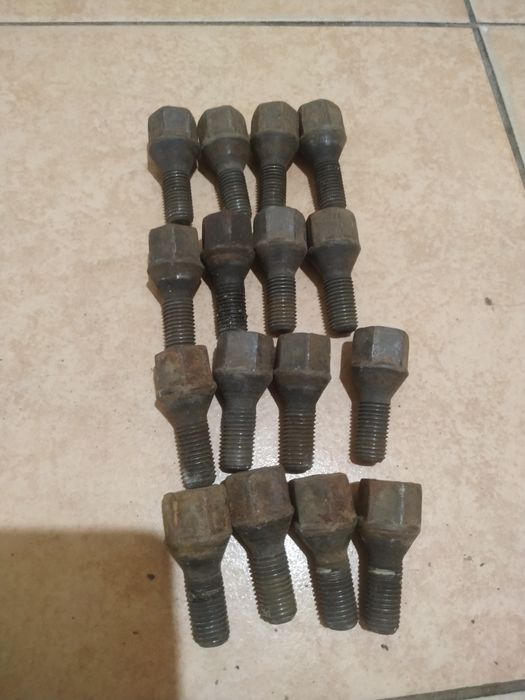 Болти колісні Opel Ascona Kadett Vectra A Astra F