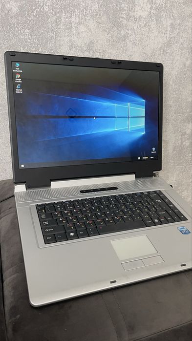 Продам ноутбук RoverBook Partner W500l