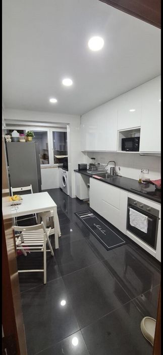 Arrendo quarto solteiro