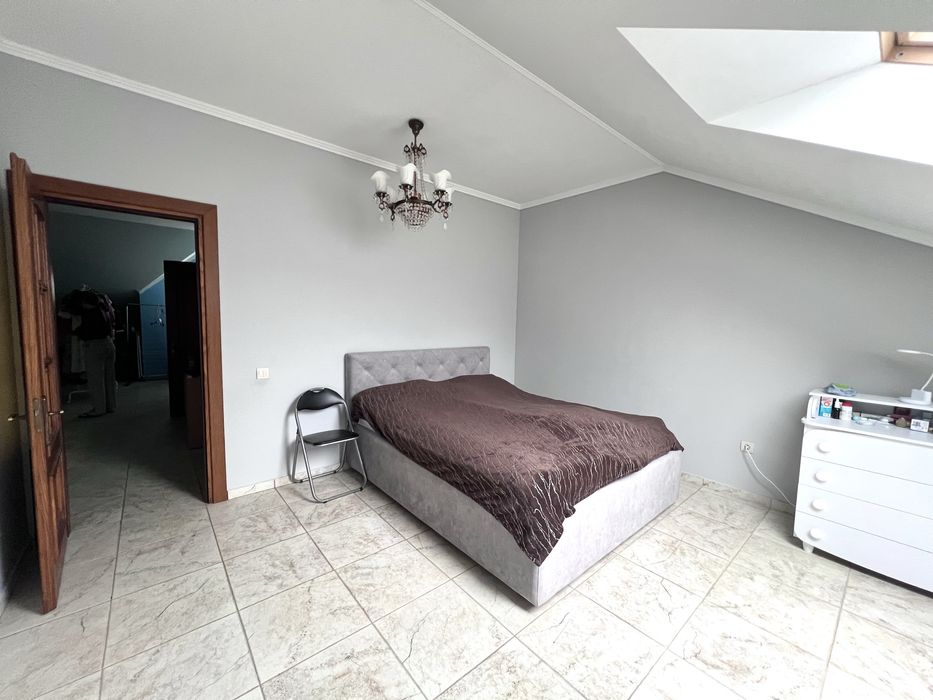 Продаж котеджу неподалік центру Тернополя