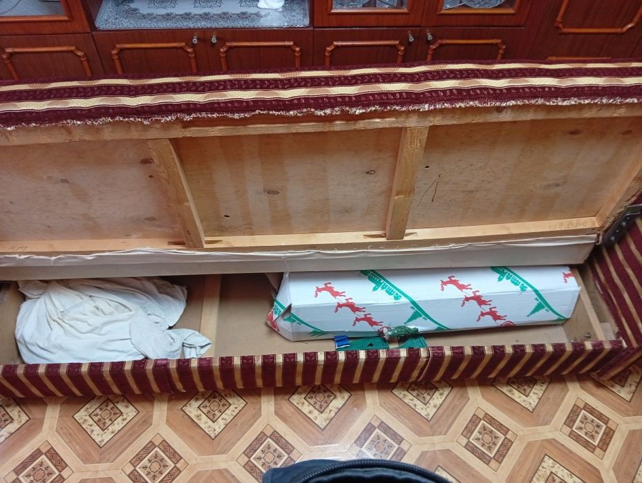 продам диван книжка