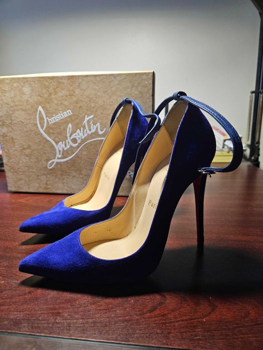 Sapato de senhora Christian Laboutin número 36