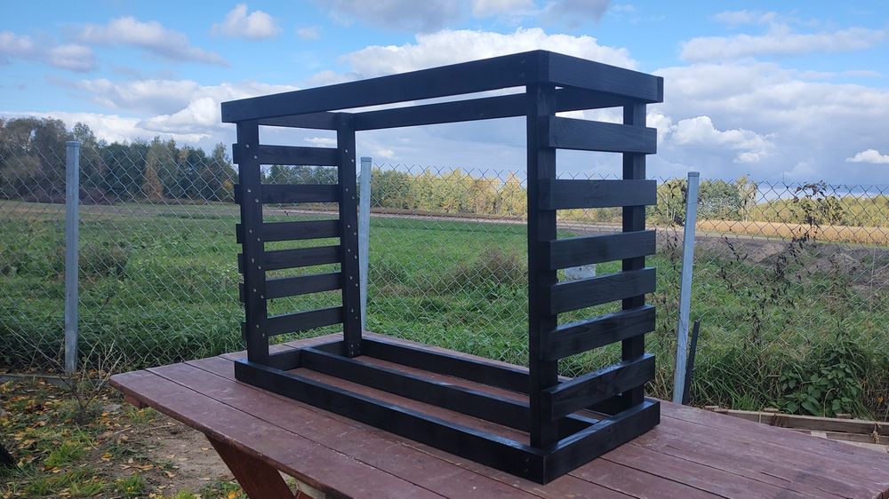 Stojak na drewno kominkowe