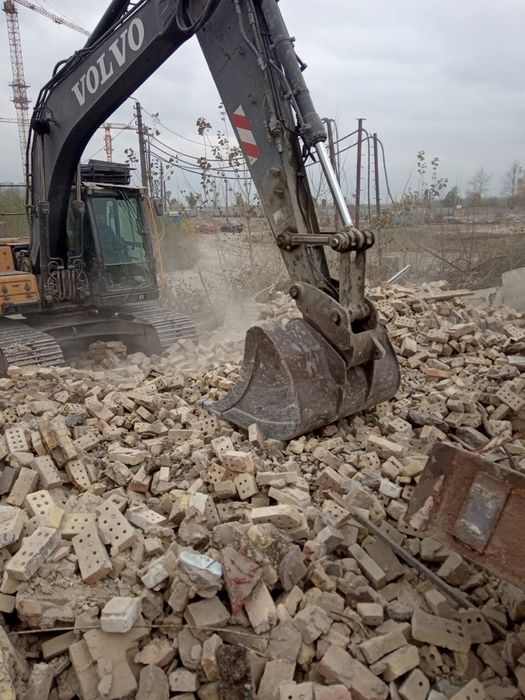 Земляные работы , рытье траншей . Копаем котлованы