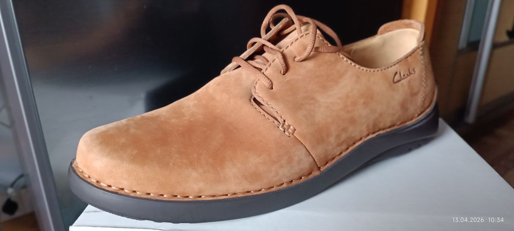 Продам туфлі  Clarks 11 розмір, нові