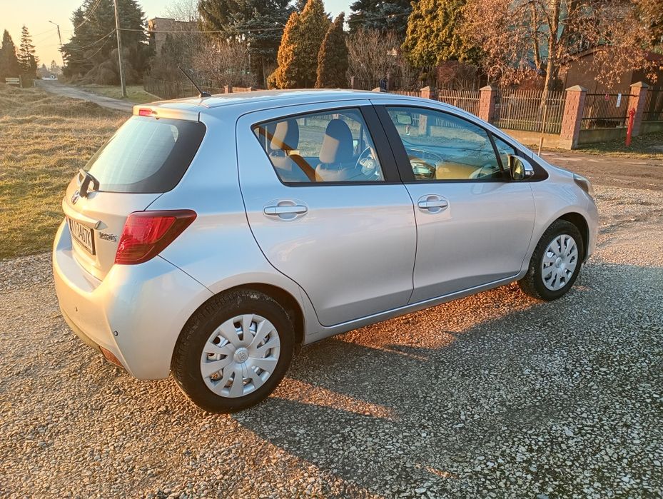 toyota yaris 1,0 93 tyś  przebiegu  salon polska
