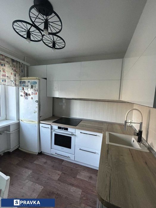 Красивая 2 к.кв с ремонтом и мебелью в теплом кирпичном доме!