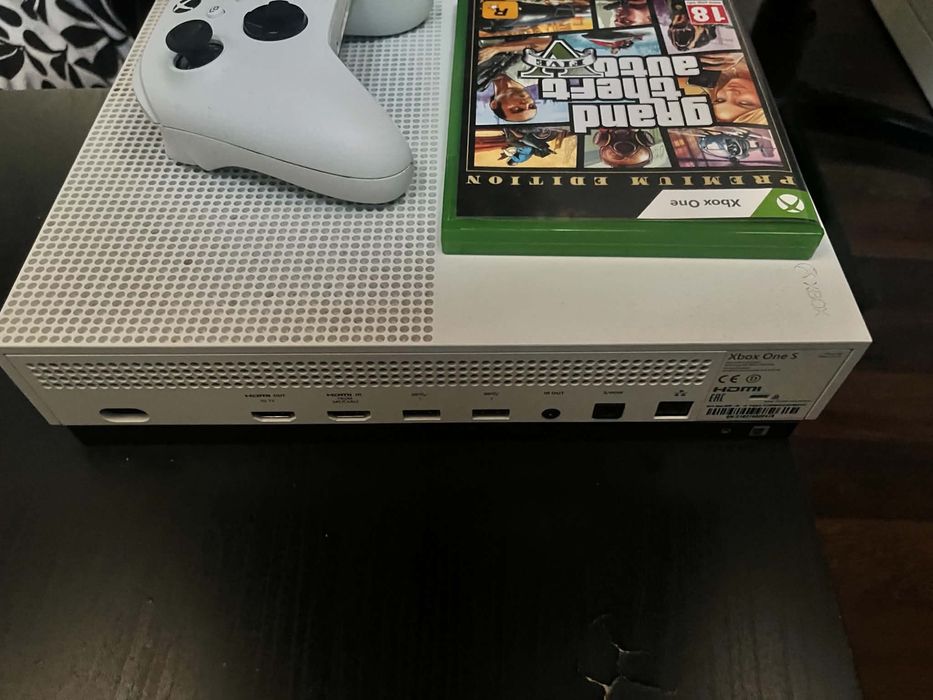 xbox one s pad,stacja ladujaca oraz podkladka chlodzaca