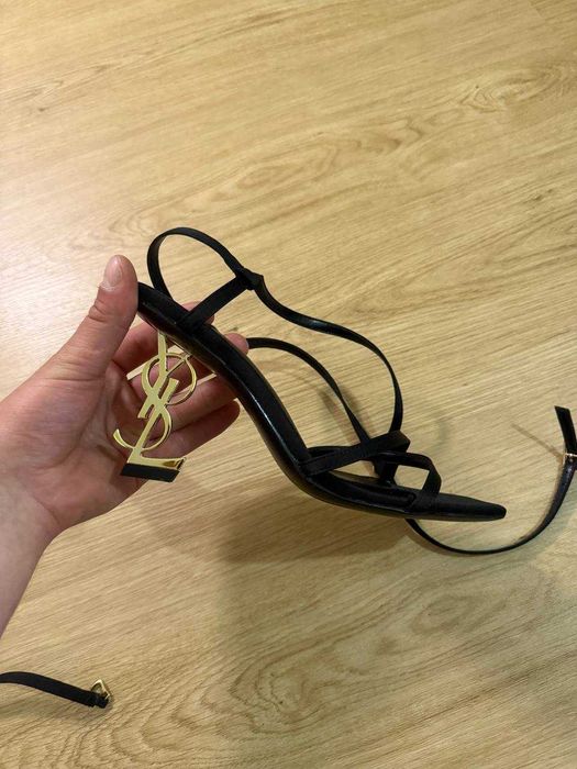 sandálias Opyum da Saint Laurent