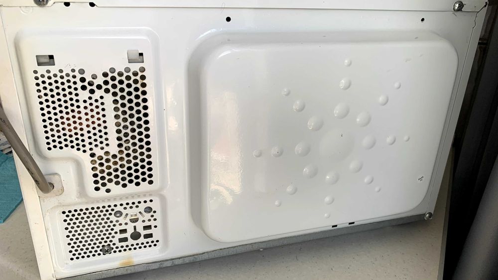 Микроволновка Saturn Полностью рабочая!