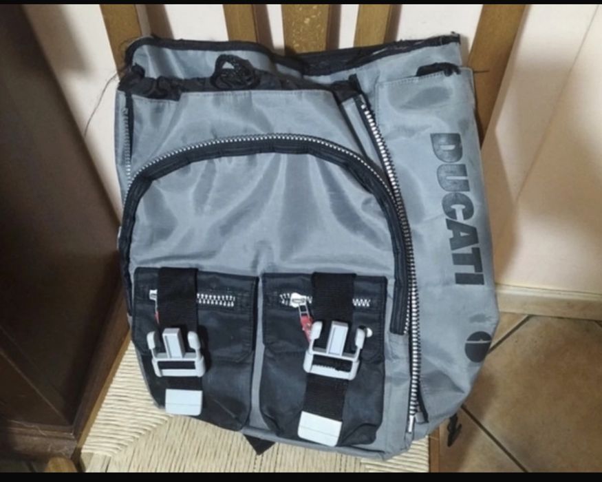 Mochila Ducati usada64176785917185121