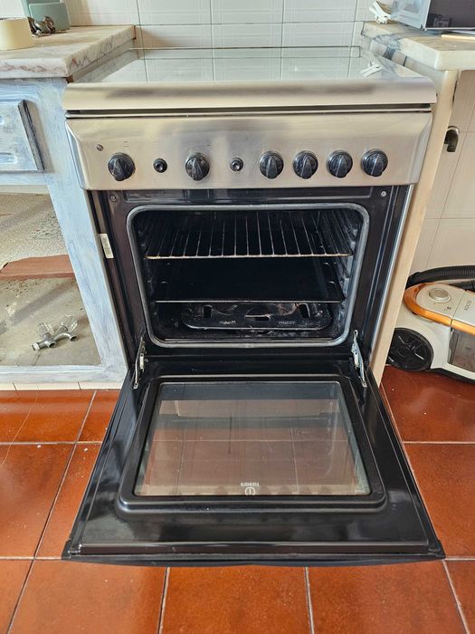Fogão/ Forno a Gás Indesit