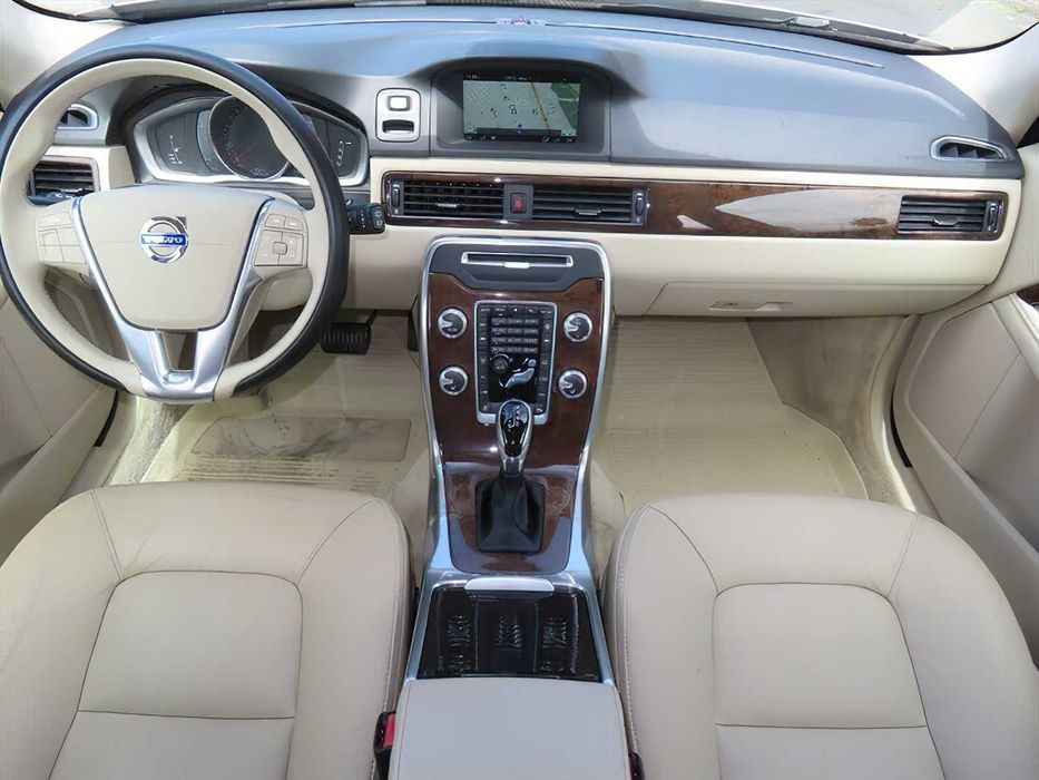 Volvo XC70 T5 Premier      2016