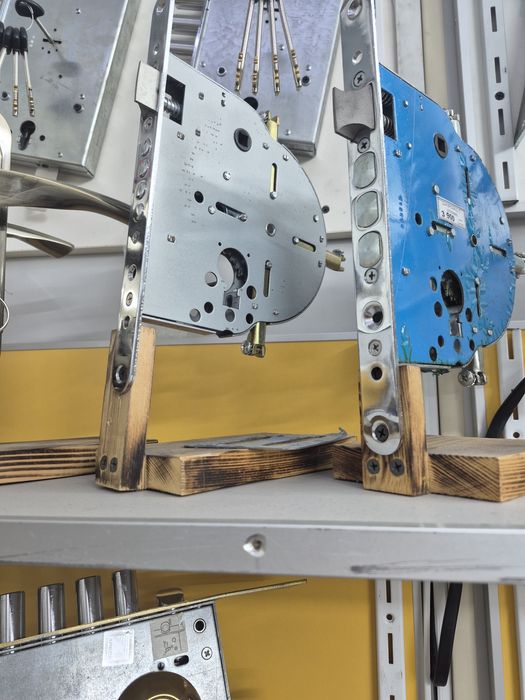 Аварійне відкриття замків 24/7 | Двері, Авто, Сейфи