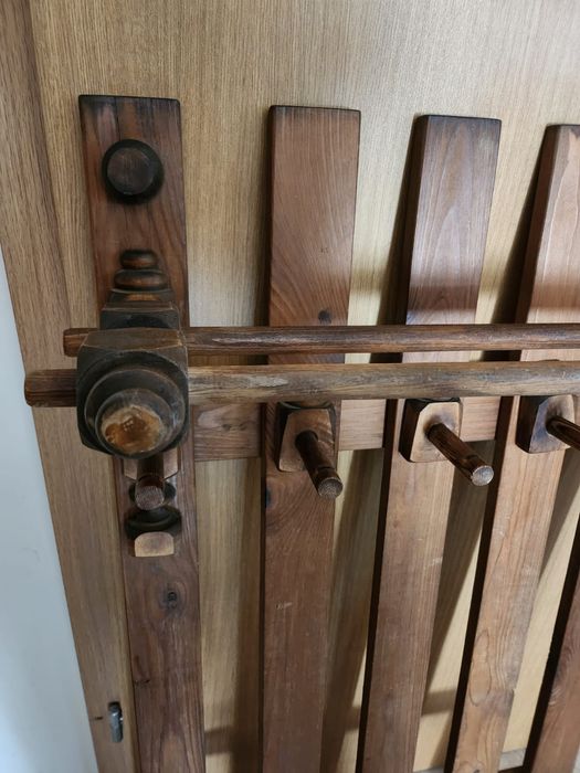 Wieszak naścienny drewniany