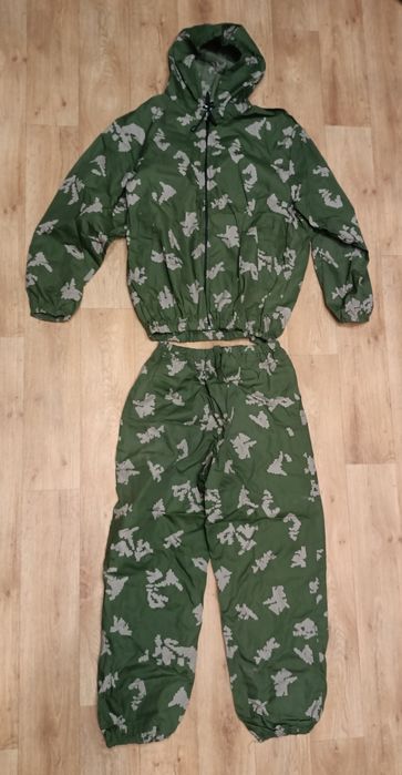Маскировочный армейский костюм