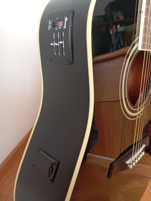Guitarra Acústica Ibanez e Bolsa de Transporte
