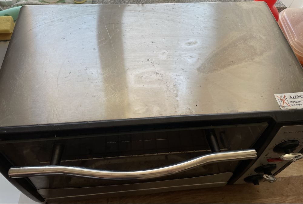 Forno eletrico pequeno