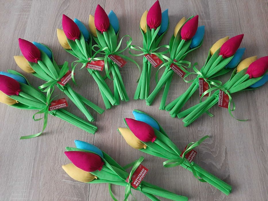 Dzień Matki tulipany bilecik 13 kolorów folia, bilecik wstążeczka